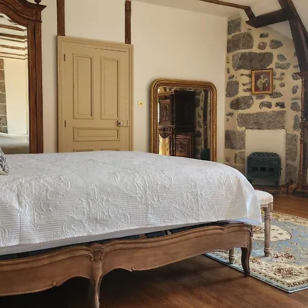 Nocleg ze śniadaniem Chateau De Longevergne Anglards-de-Salers