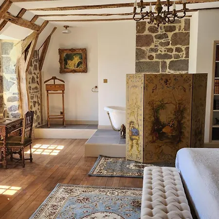 Chateau De Longevergne 3* Anglards-de-Salers