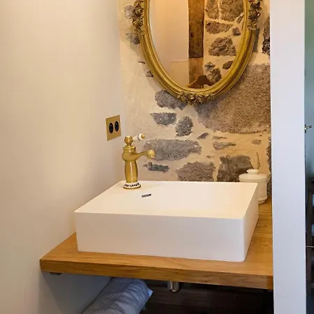 Nocleg ze śniadaniem Chateau De Longevergne 3*